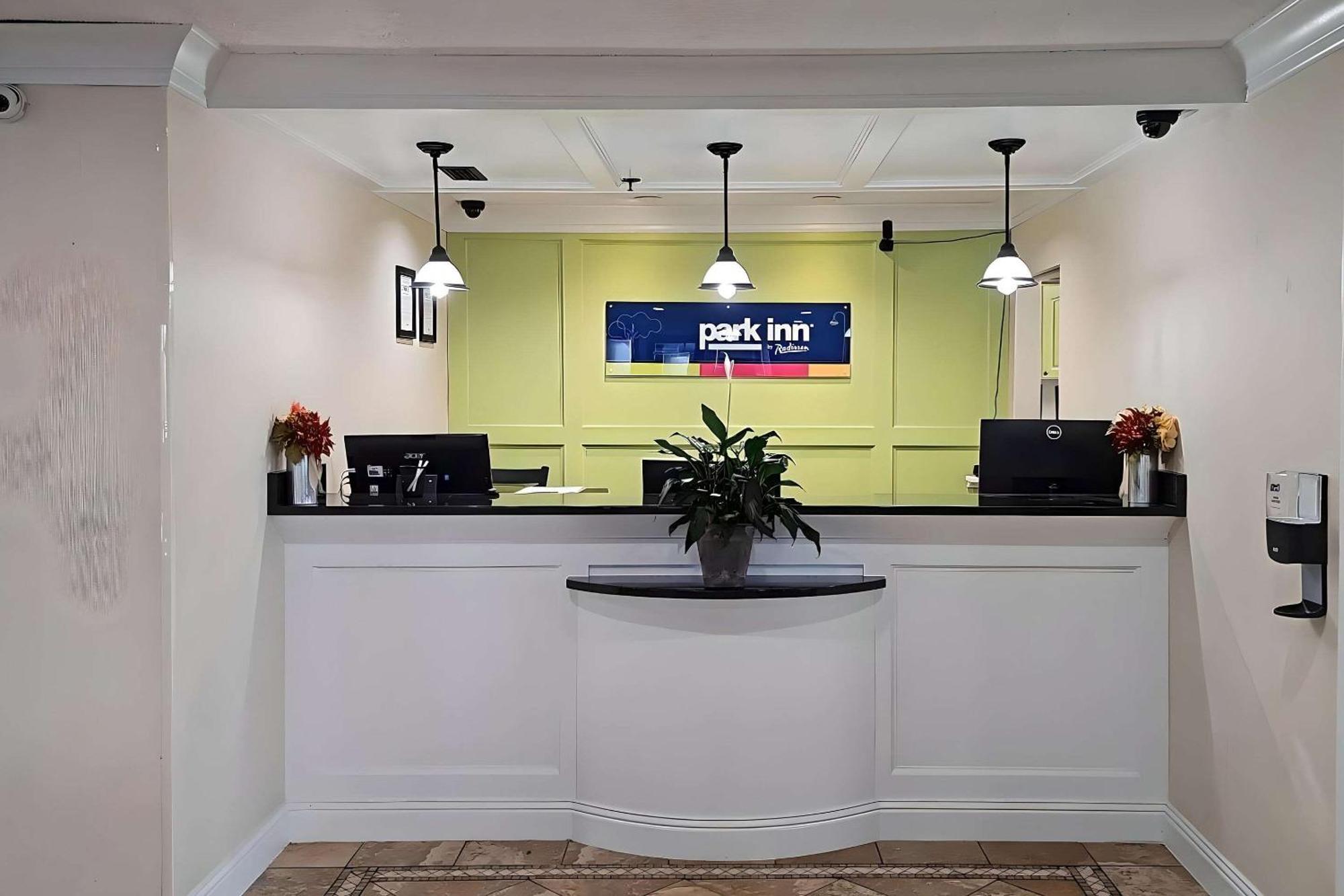 Park Inn By Radisson Grove City Εξωτερικό φωτογραφία